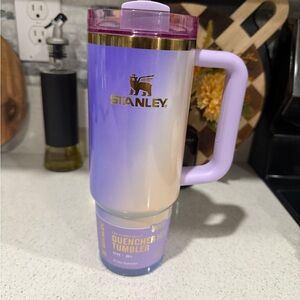 Stanley Quencher H2.0 Tumbler - Purple and Gold